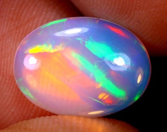 Natürlicher äthiopischer Welo Opal, 14 x 10.3 x 3.8 mm, 2.79 Karat