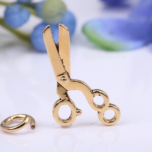 Scissor Charm, Traditional Charm, Made from Solid Cast Yellow Gold, British Hallmarked