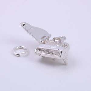 Grand Piano Charm, Traditioneller Charm, aus massivem 925 Sterling Silber, Komplett mit Befestigungsglied