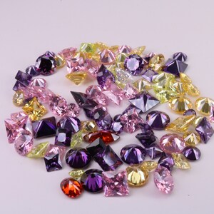 Assorted Pack of 100 AAA Grade Cubic Zirconia, Top Colour and Luster, Assorted Sizes, Shapes and Colours