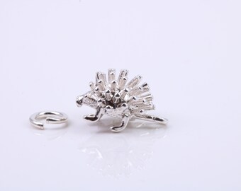 Hedge Hog Charm, traditionele charme, gemaakt van massief 925 sterling zilver, compleet met bevestigingslink