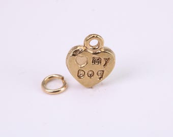 Charm Love My Dog, fabricado en oro amarillo macizo fundido, con sello de garantía británico.