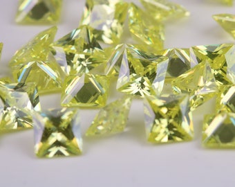 Square cut AAA Grade Peridot Green Cubic Zirconia, Top Colour and Luster, Choice of Sizes, Calibrated Sizing, Multi Packs