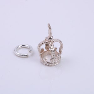 Royal Crown Charm, amuleto tradicional, hecho de plata esterlina sólida de grado 925, completo con enlace de fijación