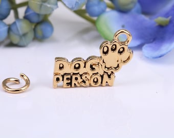 Colgante para amantes de los perros, fabricado en oro amarillo macizo fundido, con sello de garantía británico.