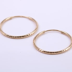 23 mm runde Creolen Creolen aus 9 Karat Gelbgold mit Diamantschliff