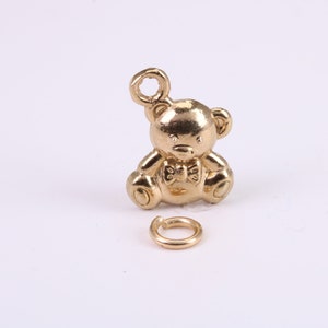 Teddy Bear Charm, Traditional Charm, Made from Solid Yellow Gold, British Hallmarked, Complete with Attachment Link