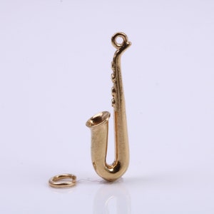 Saxophone Charm, Traditional Charm, Made from Solid 9ct Yellow Gold, British Hallmarked, Complete with Attachment Link
