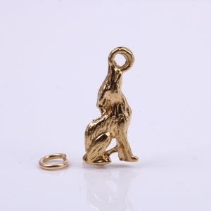 Wolf Charm, Traditional Charm, Made from Solid 9ct Yellow Gold, British Hallmarked, Complete with Attachment Link