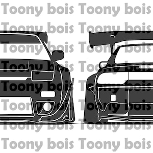 Puede incluir: Una silueta en blanco y negro de un coche deportivo modificado, mostrando las vistas frontal y trasera. El coche tiene un gran alerón trasero y un kit de carrocería ancho.