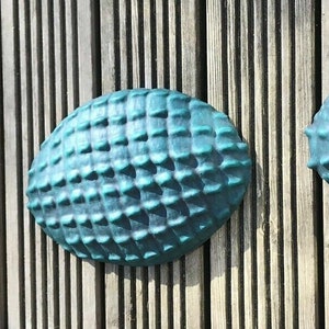 3 latex moulds for making this lovely Crocodile lawn decoration