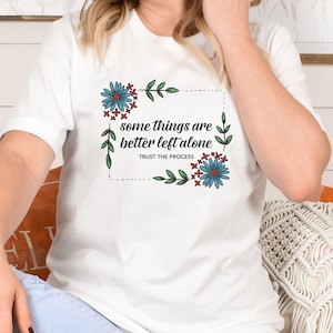 Montessori Floral Script Tee - Education Teacher Shirt, Montessori Teacher Gift, Back to School Inspriational T-Shirt, Teacher Appreciation
