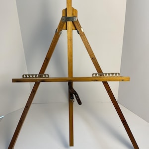Vintage Hardwood Holbein Easel. Artists Easel. Photographers easel. Folding & Extendable. Nice Condition.