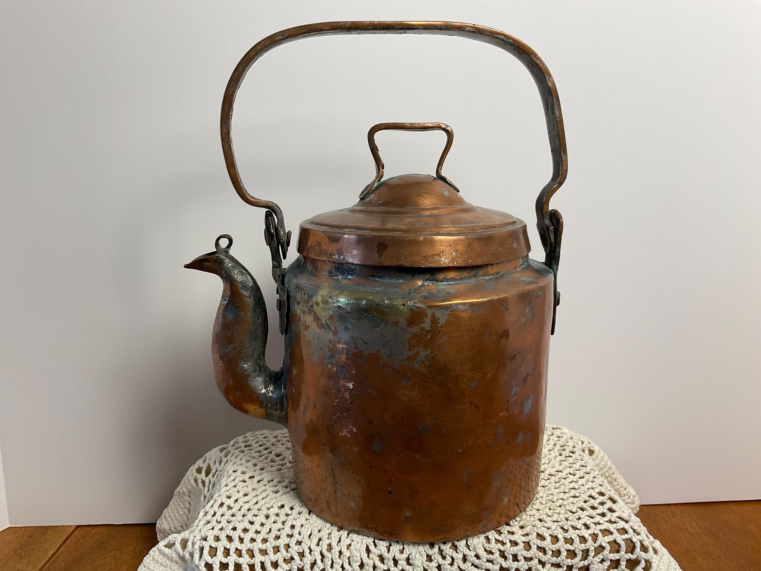 アンティーク銅製ティーケトル：18 世紀/19 世紀の原始的な銅製ポット