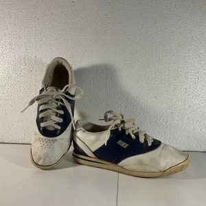 Nike saddle best sale shoes