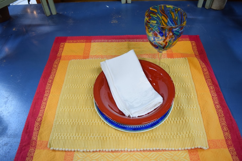 Seven White Damask Table Napkins Beautiful Pattern Etsy