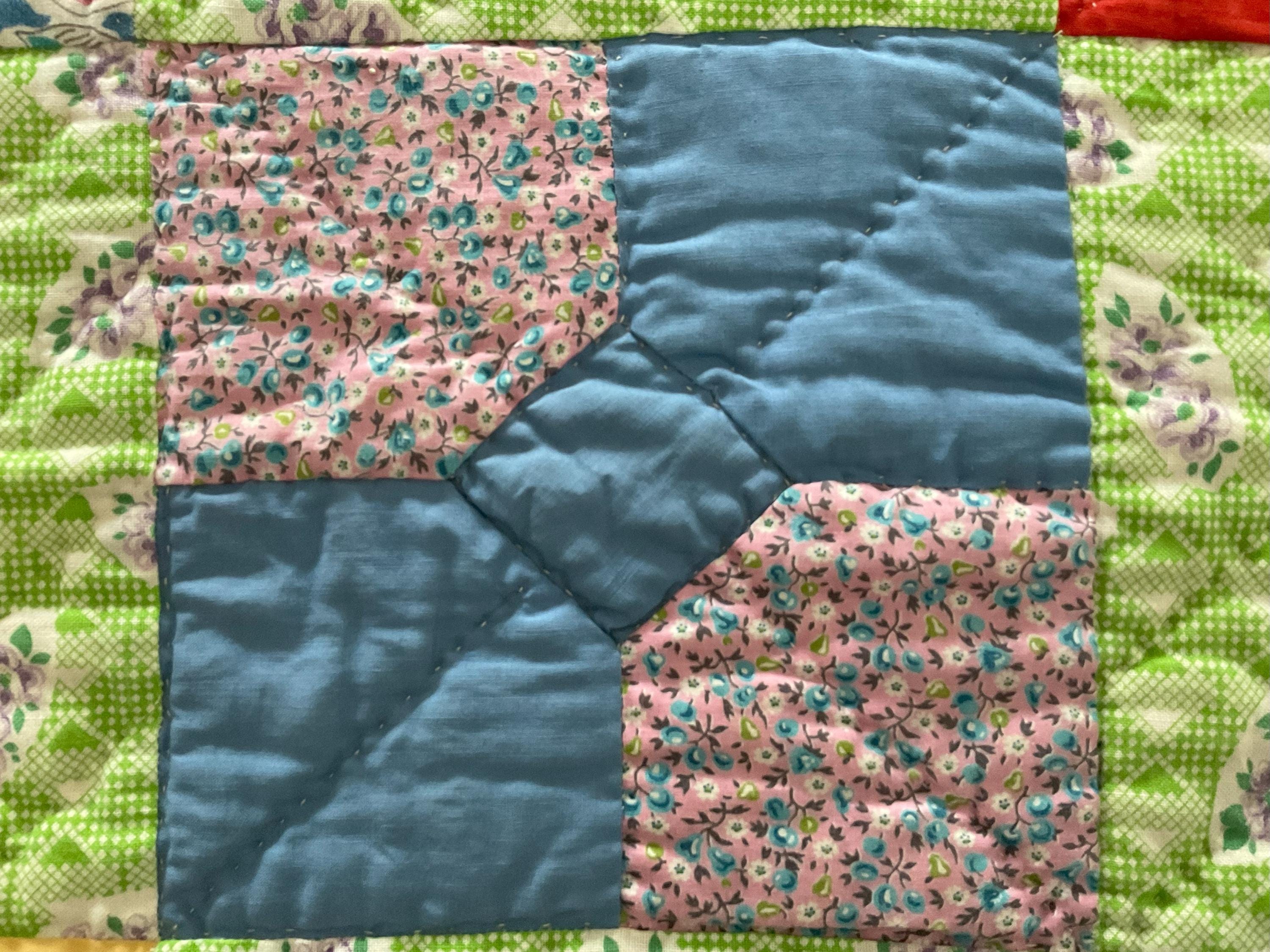 Vintage Bowtie Quilt: Hand-Pieced 1920s-30s Cotton Fabrics, Hand