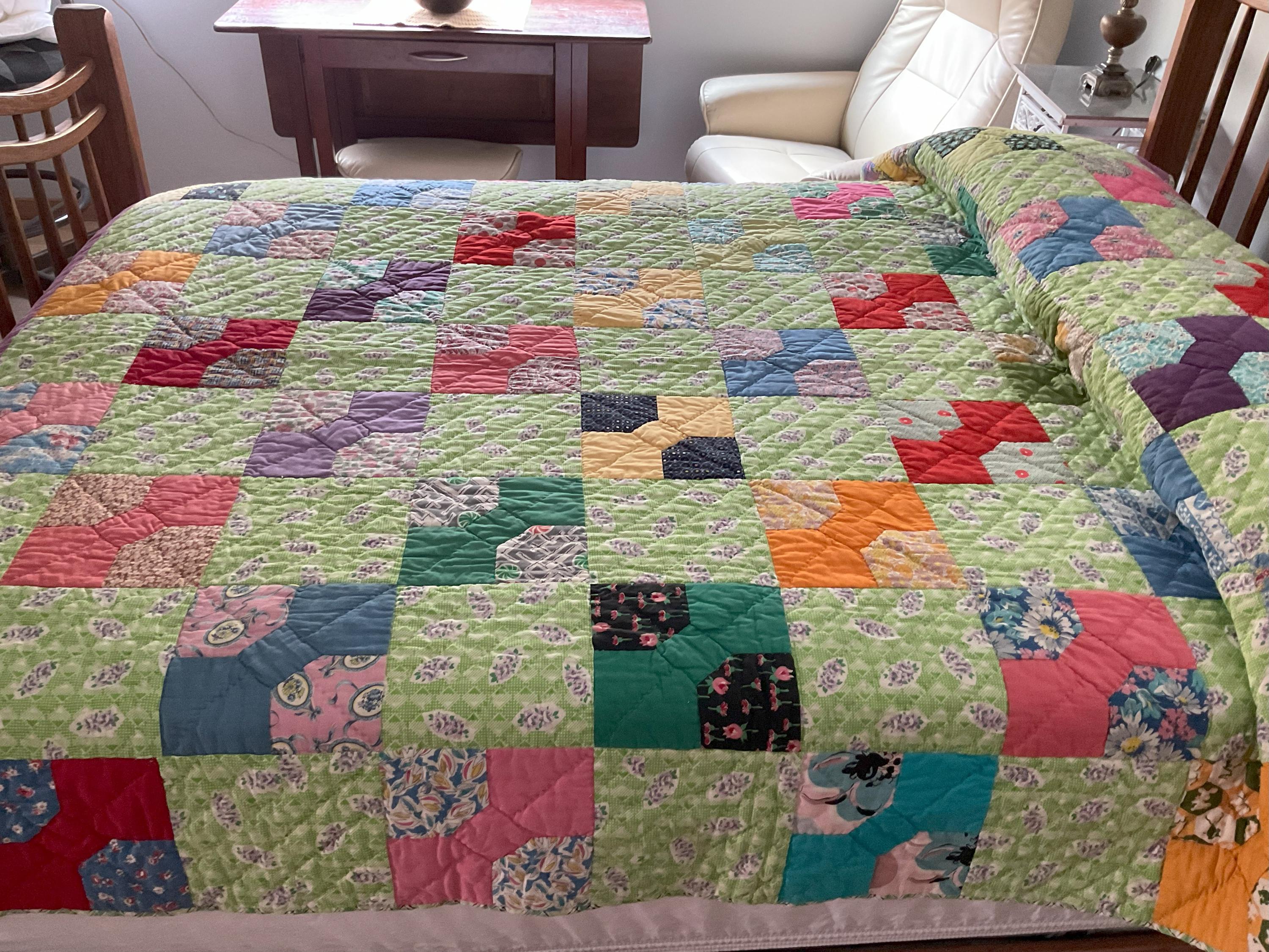 Vintage Bowtie Quilt: Hand-Pieced 1920s-30s Cotton Fabrics, Hand