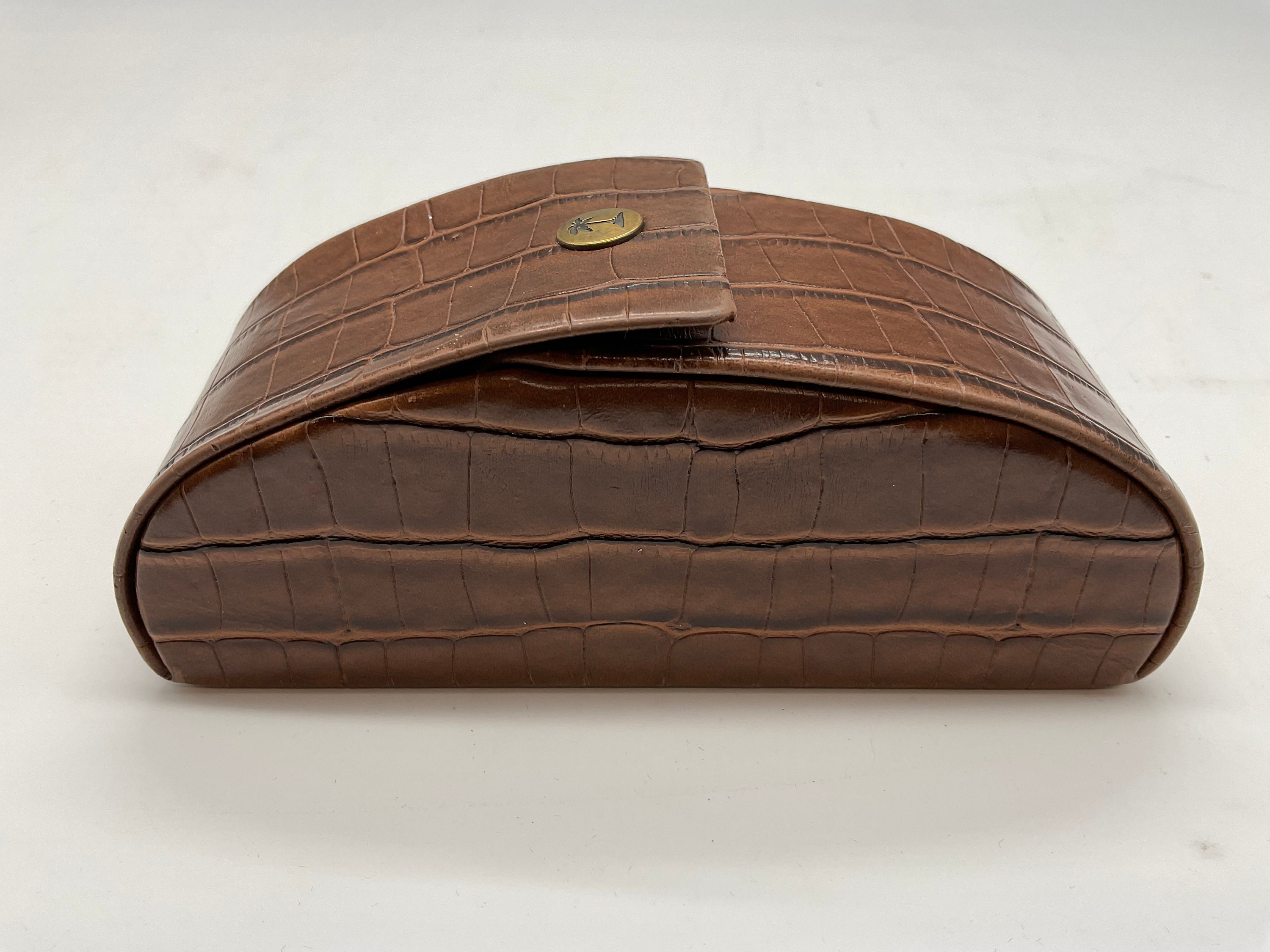 Tommy bahama store purse