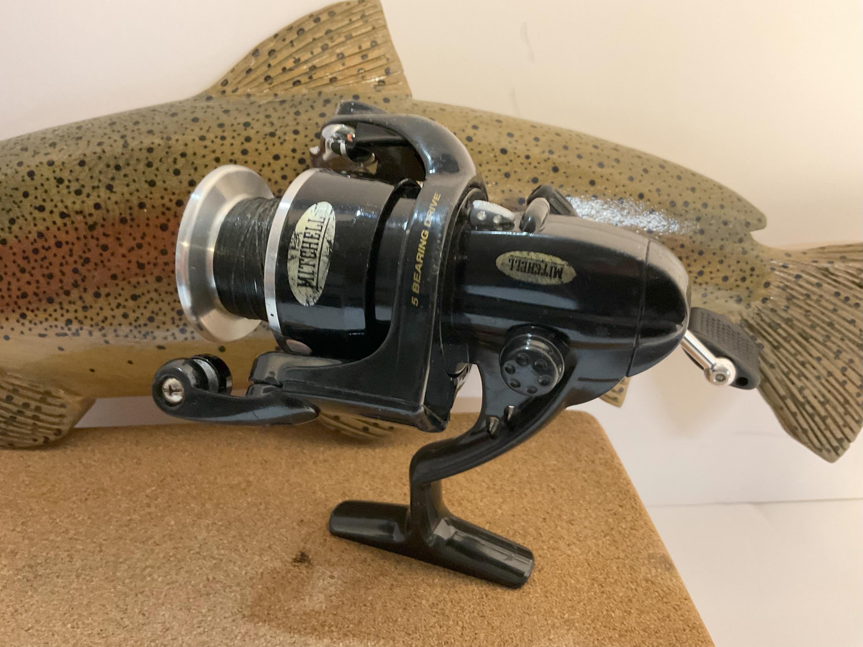 ヴィンテージのミッチェル・ガルシア・スピニングリール。象徴的な