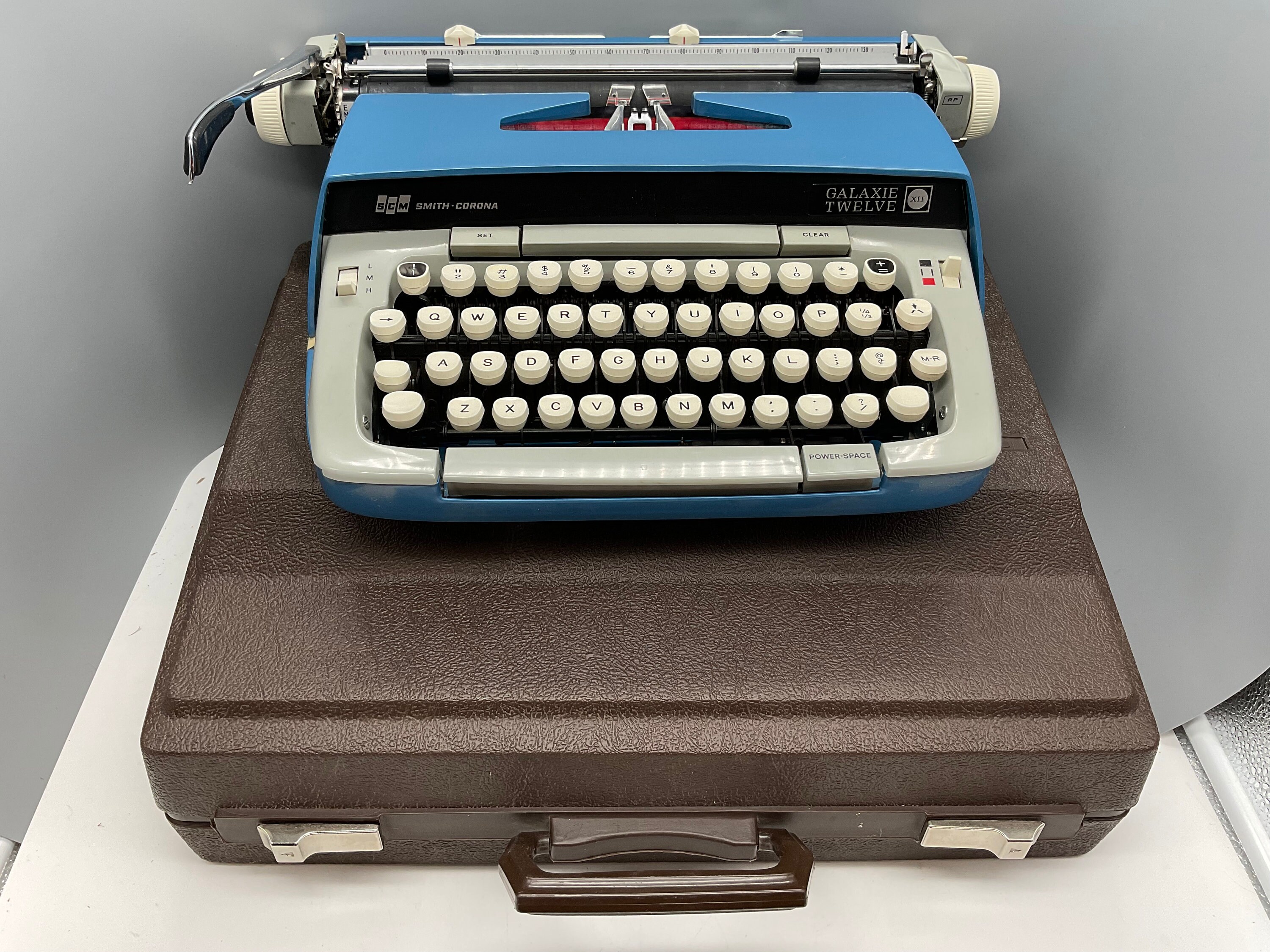 Vintage Smith Corona Karmann Ghia Super G Portable Typewriter (c.1970s –