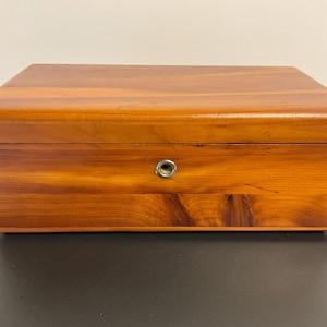Lane Cedar Chest sampler box Rubenstein&#39;s Oregon Wooden Box Ships FREE lower 48