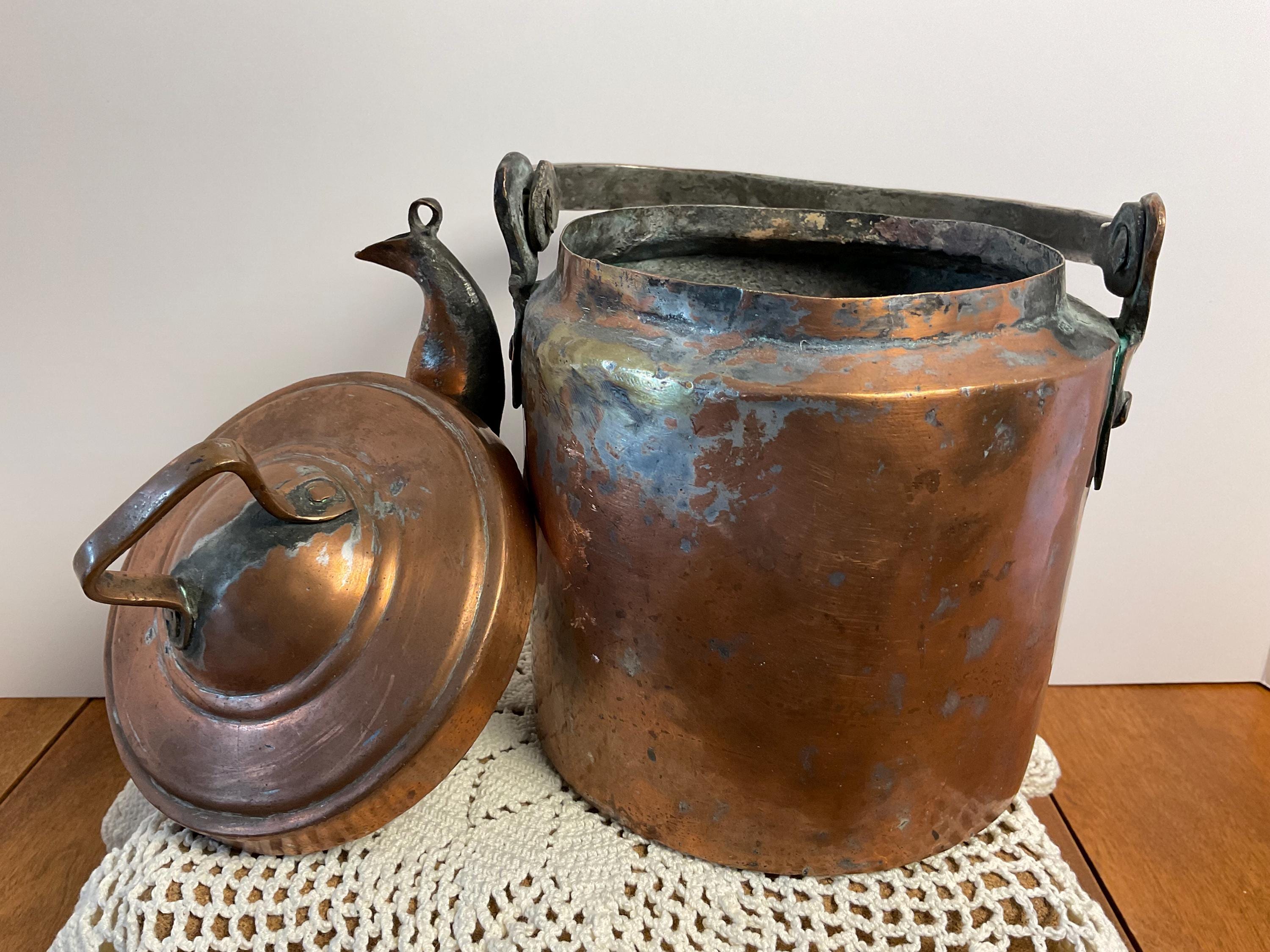 アンティーク銅製ティーケトル：18 世紀/19 世紀の原始的な銅製ポット