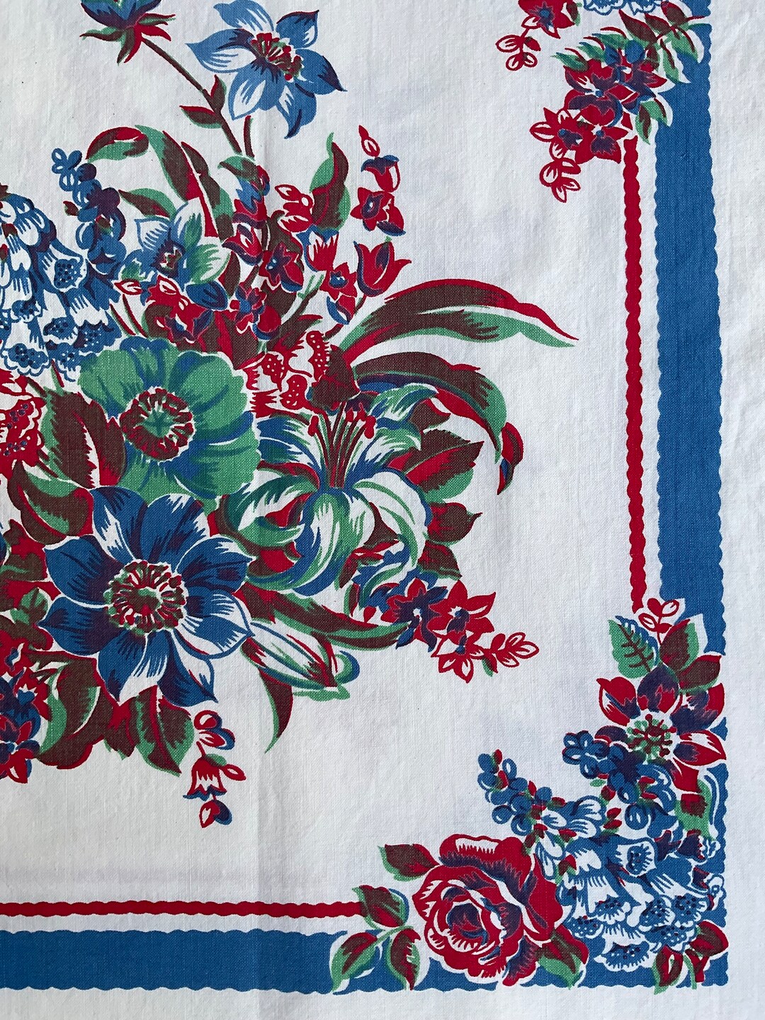 Brilliant Vintage Tablecloth, Near Mint Florals Etsy