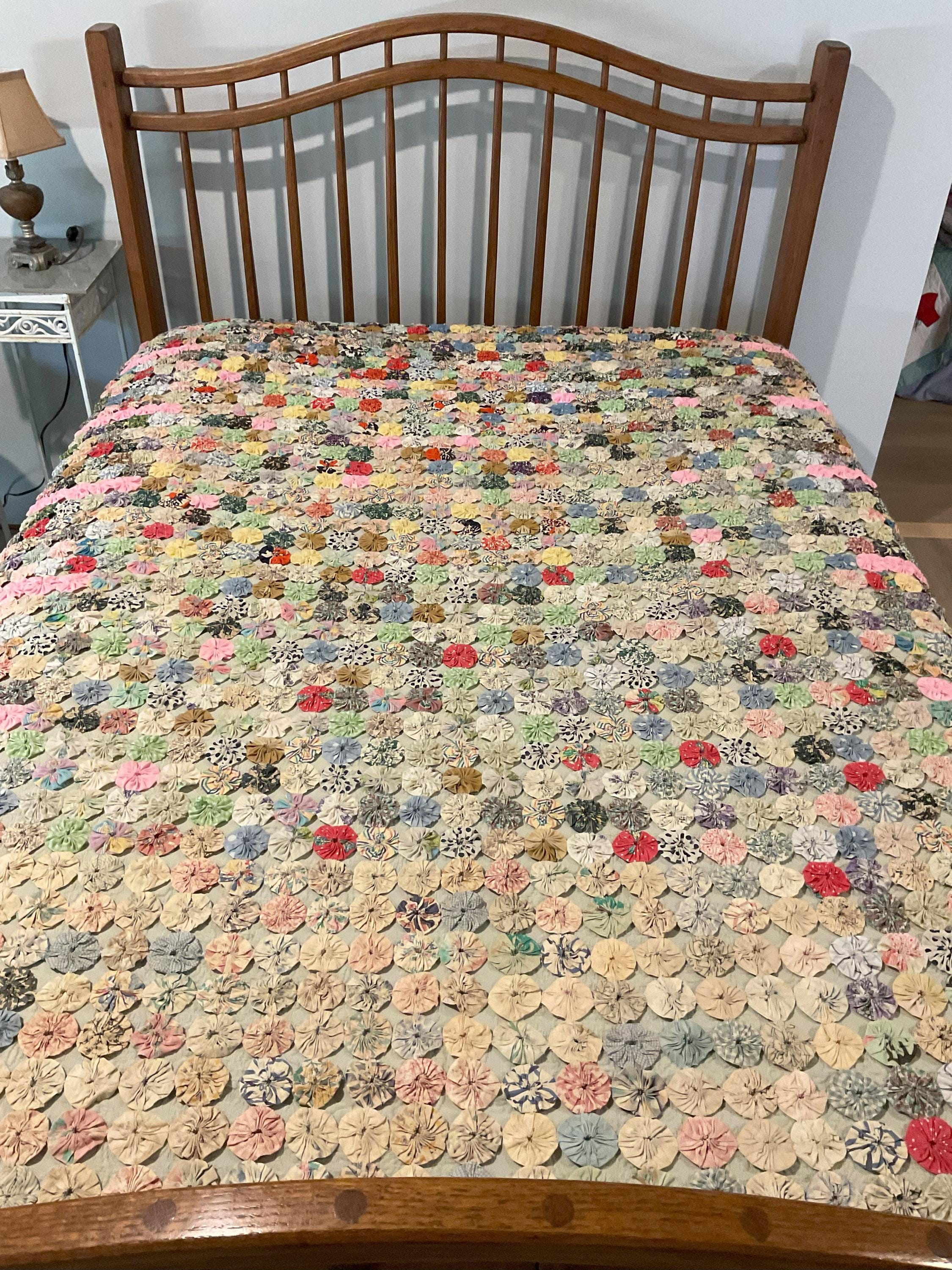 ヴィンテージハンドメイドヨーヨーキルト：1940年代コットンアクセント