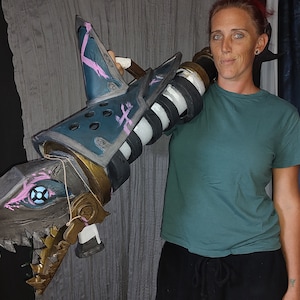 Fishbones prop