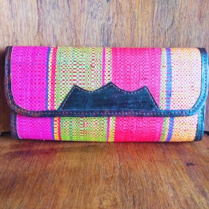 BOLSO CLUTCH de gran capacidad en paja tejida y cuero - Creación original de auténtica artesanía africana - Idea de regalo para ella