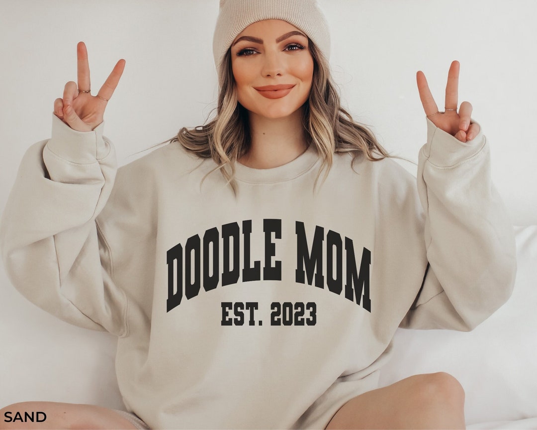 Custom Golden Doodle Mom Sweatshirt, Custom Doodle Mom Sweater 2D0807
