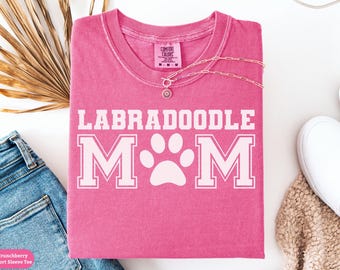 Comfort Colors® Labradoodle Mom Shirt, Labradoodle Sweatshirt Gift, Doodle Mama Crewneck Sweater, Labradoodle Owner Gift, Doodle Lover Tee