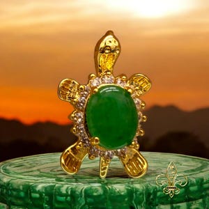 HAWAIIAN HONU GREEN - jade pendat gold plated framed