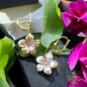 14 KARAT  diamond cut white gold Hawaiian plumeria leverback earrings 16.5mm #4. 6