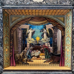 Théâtre Miniature Antique « Crèche de Noel ». Presepe di Natale. Decorazione mobile. Prodotto in Francia.