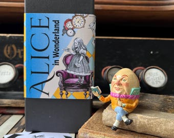 不思議の国のアリスのフィギュアパック ミラーバード、ハンマーバード