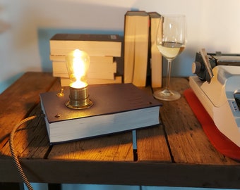 Lampe Buch Lexikon upcycling vintage Tischleuchte