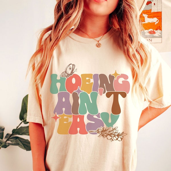 Hoeing Ain't Easy Png, Gardener Design, Retro Farmer Sublimation, Plant Lover Design, Groovy Botanical Png, Funny Gardening Design