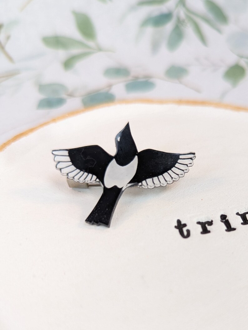 Magpie pin, magpie badge, bird in flight lightweight pin, gift for nature lover, cute animal pin, gothic animal badge image 4