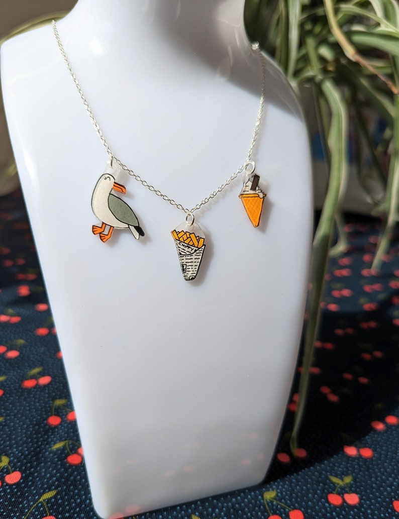 Cute seagull necklace, fun summer jewellery, seaside themed image 5