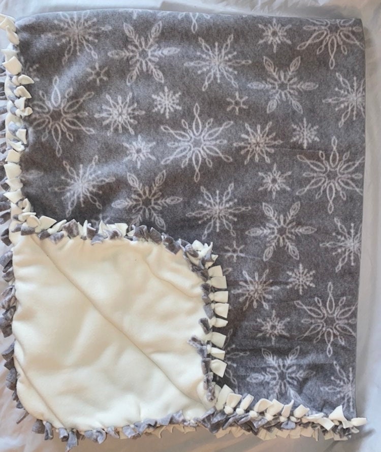 Fleece Tie Knot Blankets - household items - by owner - housewares sale -  craigslist