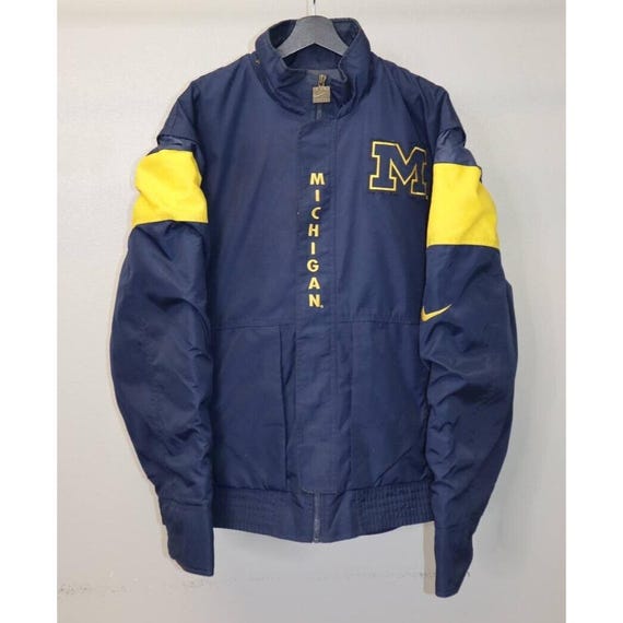 nike michigan windbreaker