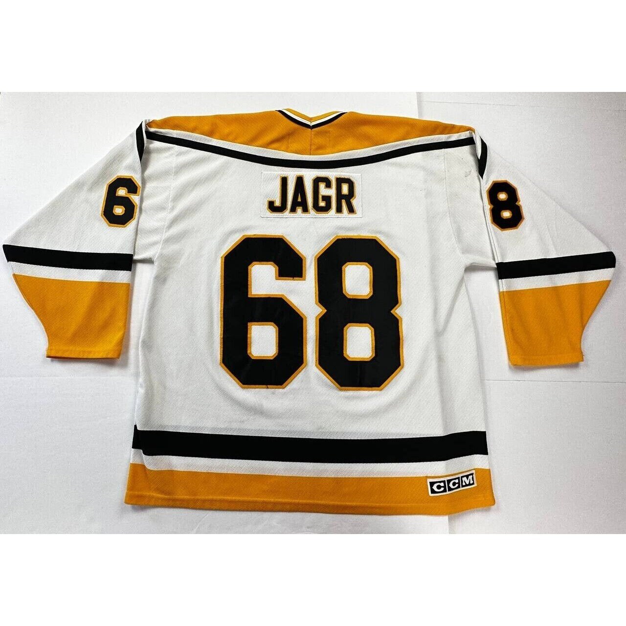 Jaromir Jagr Signed Flyers Jersey (JSA)
