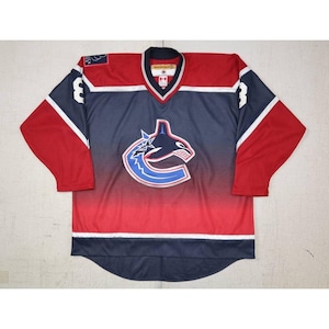 Vintage 90s Conor Garland #8 Vancouver Canucks Auth RARE Jersey Size XL