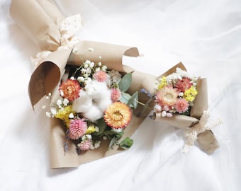 Mini dried flowers