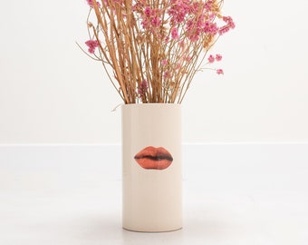 Ceramic Lips Vase, Minimalist Home Decor, Ceramic Pottery Flower Vase, Small Bud Vase, Farmhouse Decor, Decorative Vase, Housewarming Gift
