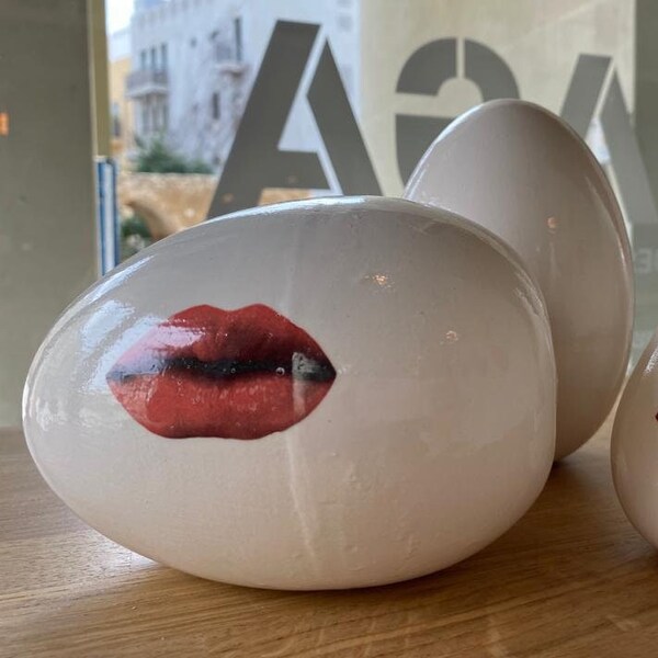 Lip Sculpture, Pop Art Decor, Living Room Decor, Eccentric Home Decor, Art Deco, Ceramic Sculpture, Table Centerpiece, Coffee Table Decor