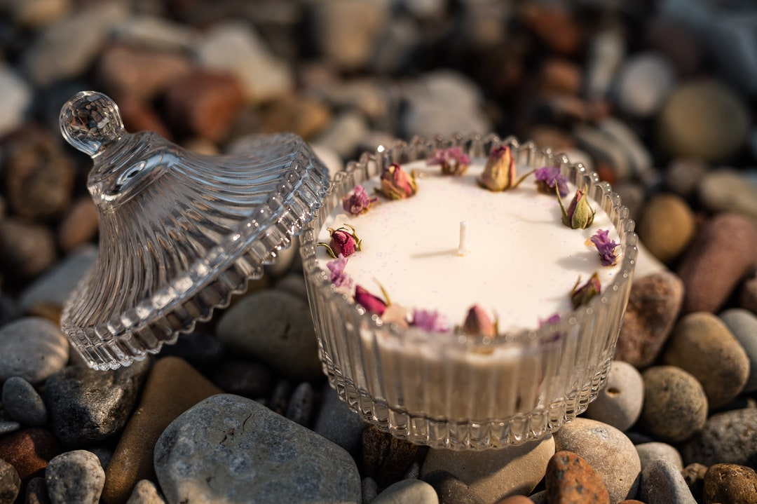 Natural Eco Candle in Beautiful Glass With Flowers,amazing Scent