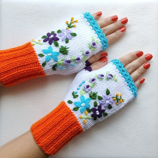 Floral Embroidered Fingerless Gloves-Fingerless mittens-Knitted fingerless gloves-Flower Embroidery Gloves-Handknitt Fingerless Mitts